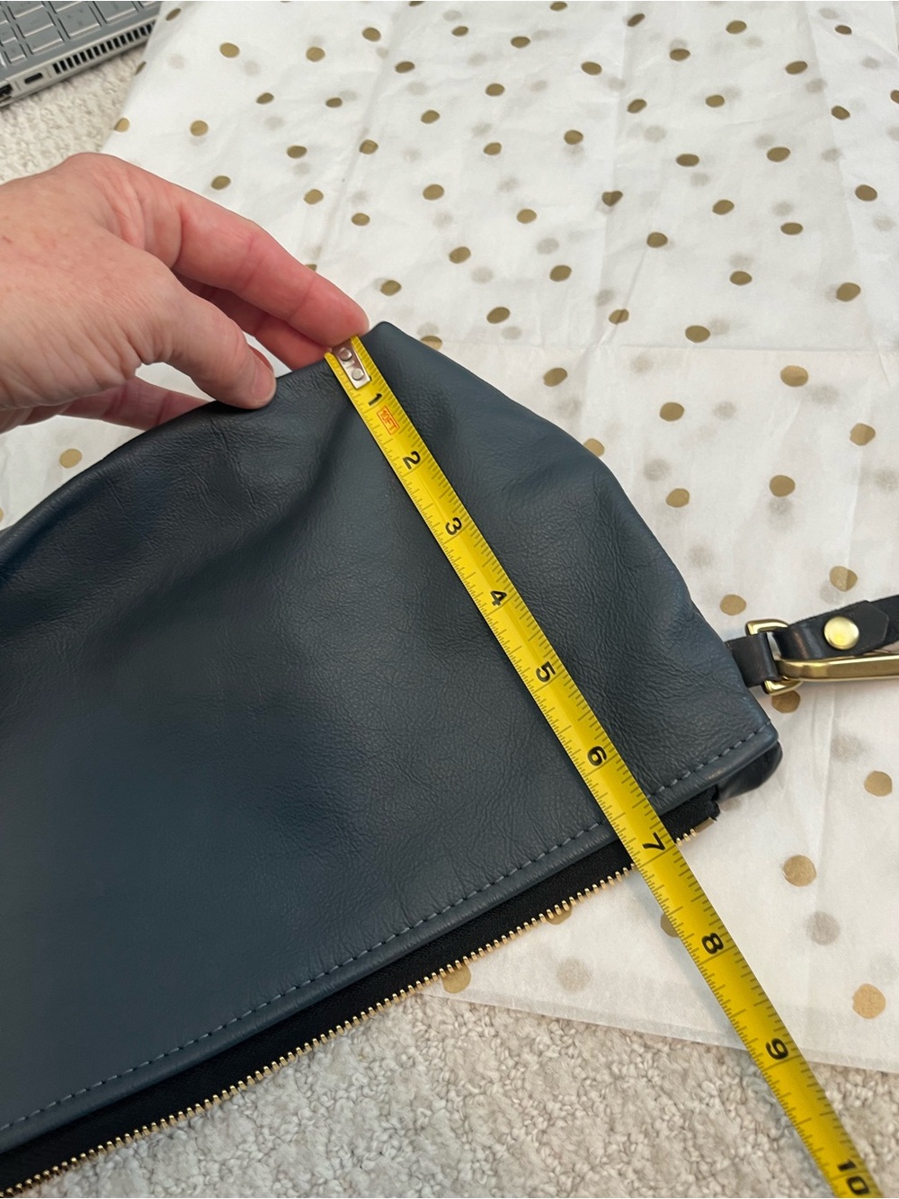 R. Riveter Deep Green Leather Wristlet Clutch - Picture 6 of 14